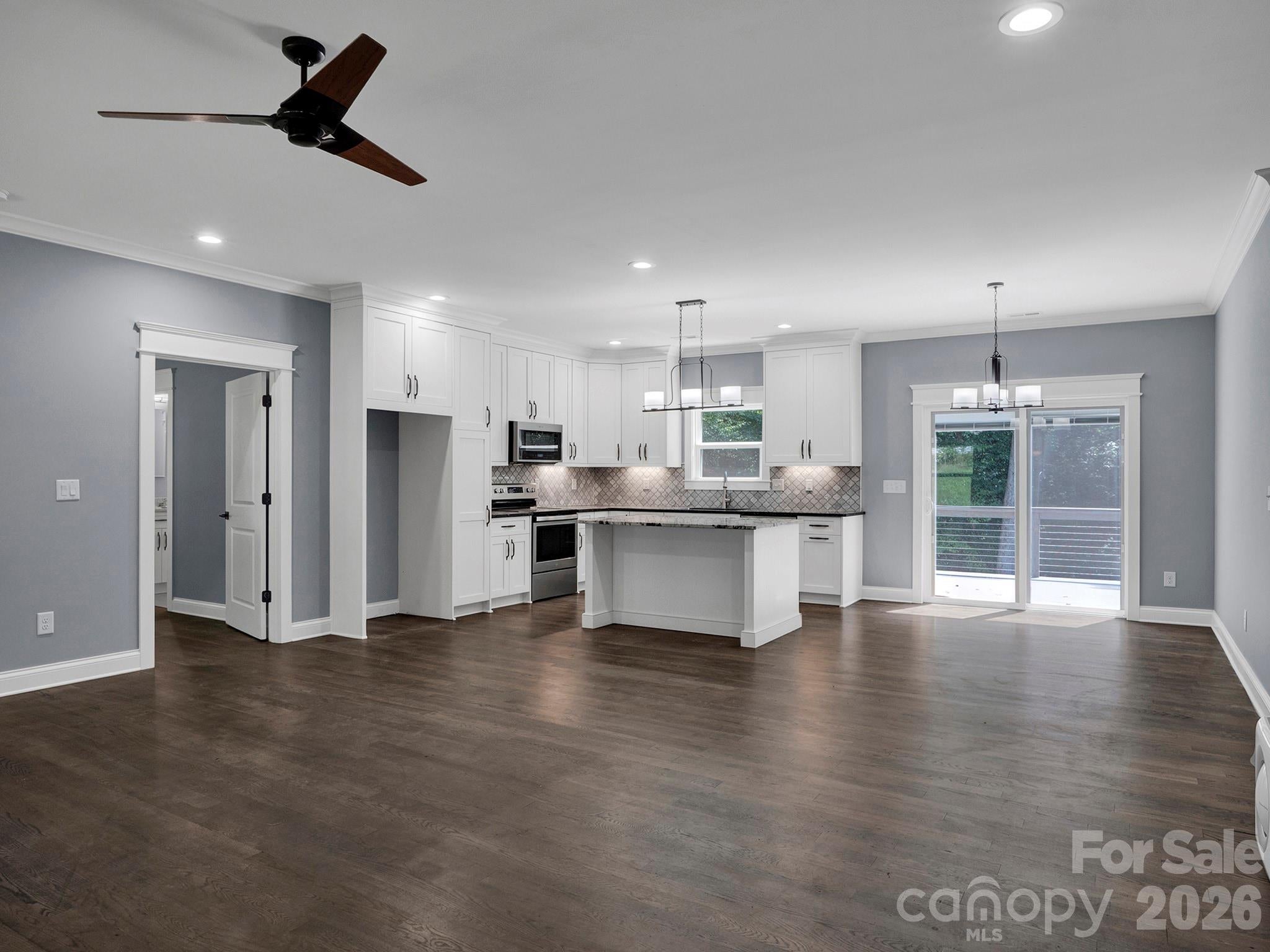 216 Paradise Drive
