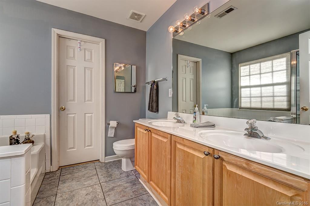 Brandon Oaks - Residential