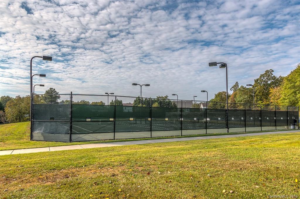 Brandon Oaks - Residential