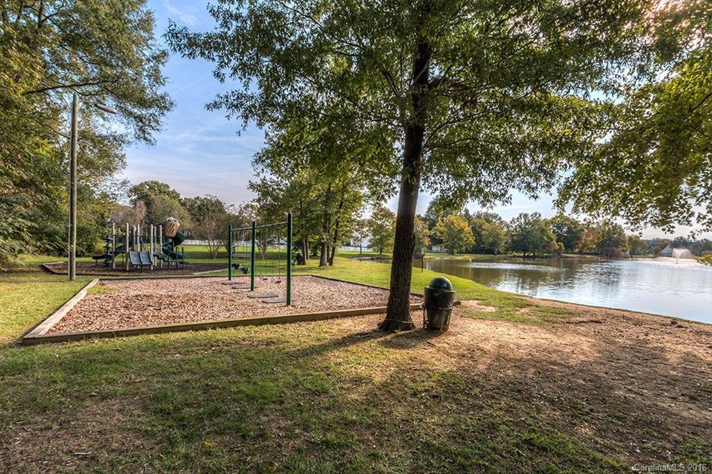 Brandon Oaks - Residential