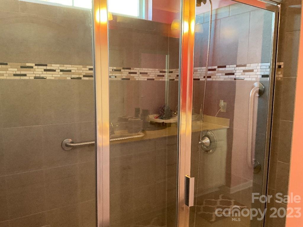 Tree Tops - Residential