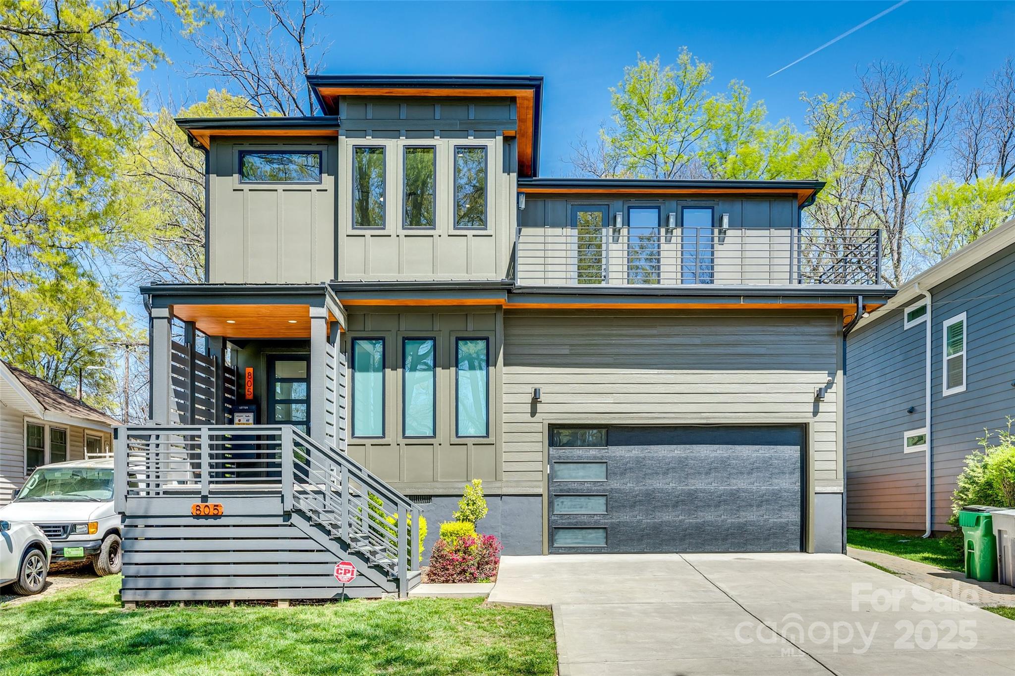 805 E 19th Street