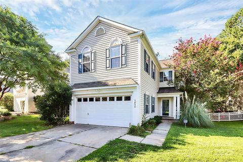 Photo of 5028 Silabert Avenue, Charlotte, NC 28205 (MLS # 4334502)