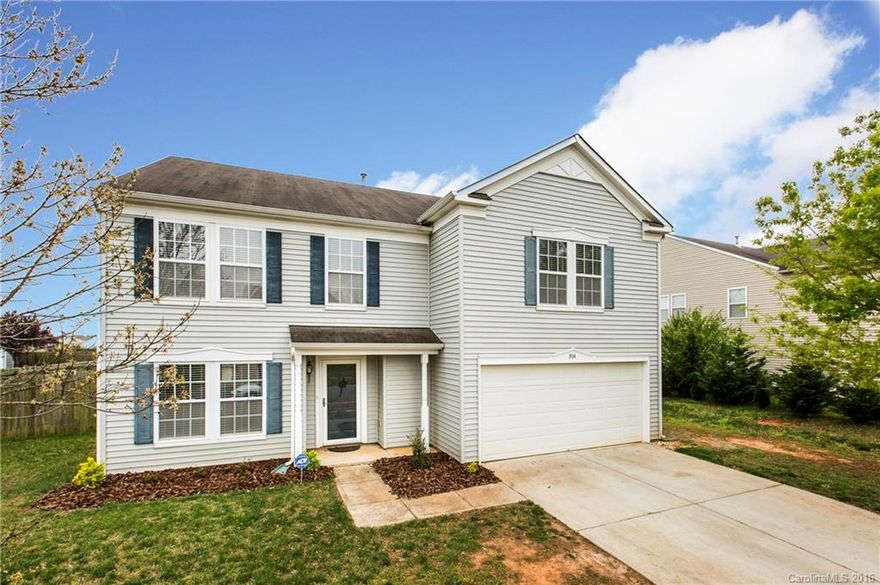 904 Poplar Forest Ridge Clover, SC 29710 
If you’re looking for a Large Living Space at an Affordable Price this Home is for you! This 3 Bedroom w/Bonus, 2.5 Bath, is offered with a Formal Living Area, Huge Family Room with FP, Oversized Kitchen with Eating Area, and a Private Fenced Backyard.  Prestigious Clover Schools and Convenient to Lake Wylie. LOW HOA of $150.00 per Year. 100% USDA FINANCING AVAILABLE!