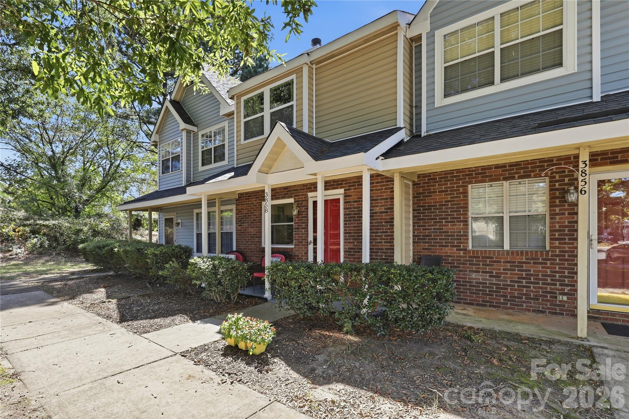 3858 Mosscroft Lane
