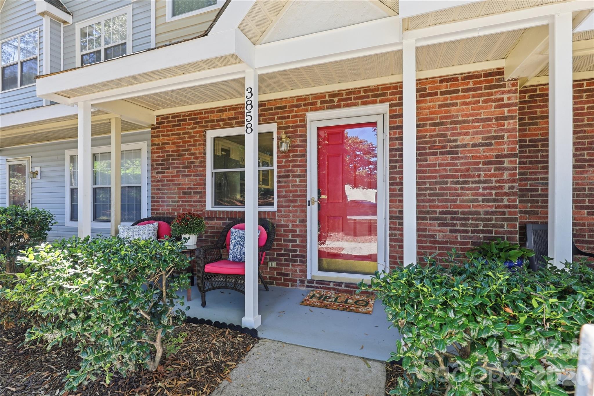 3858 Mosscroft Lane