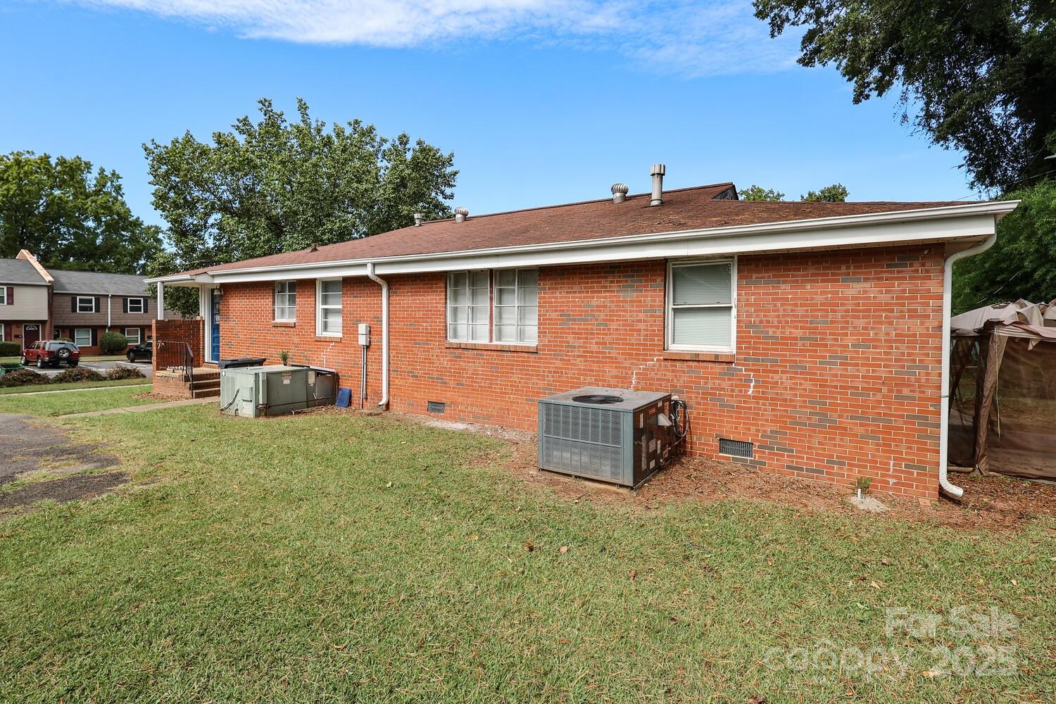 1424 Wembley Drive