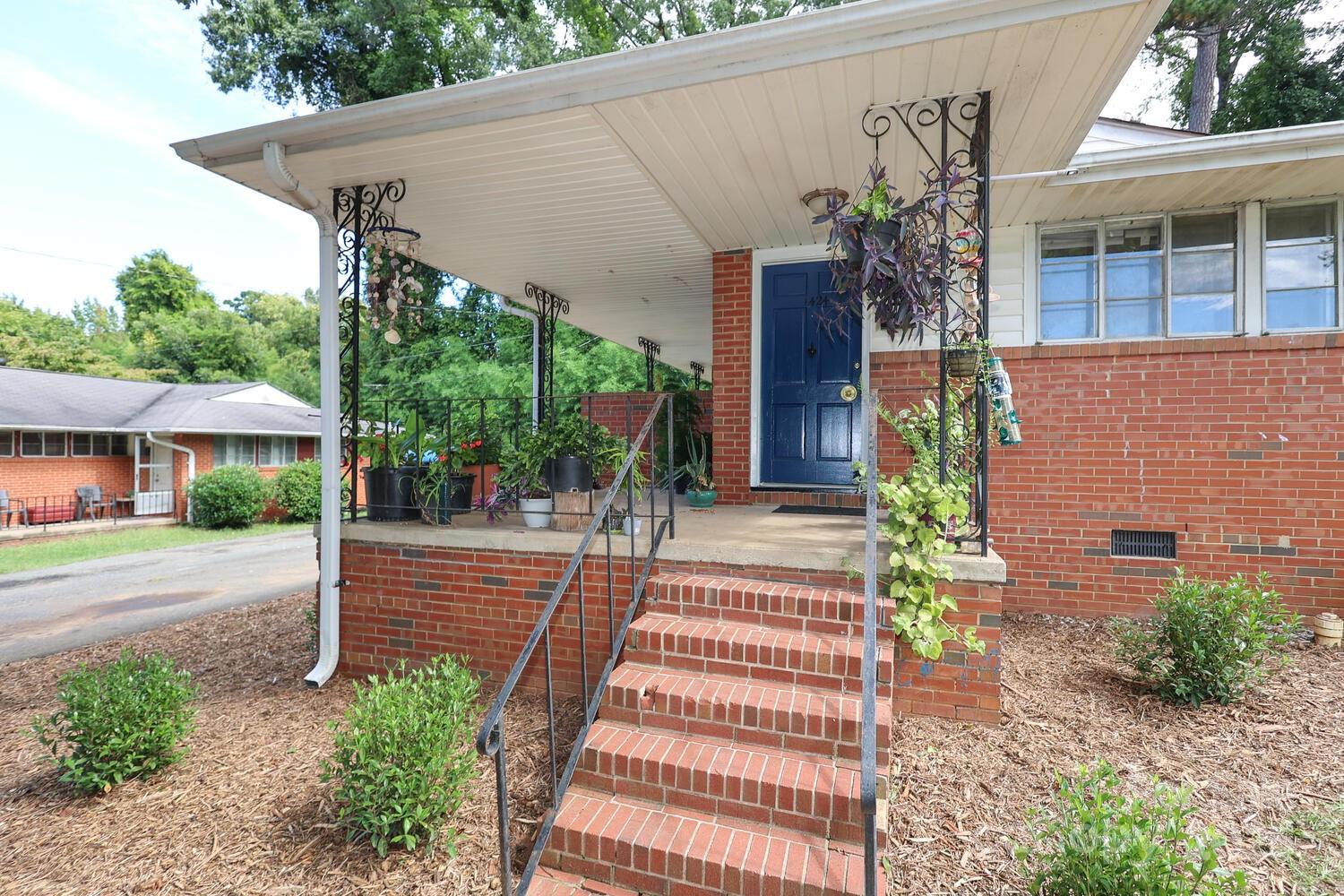 1424 Wembley Drive