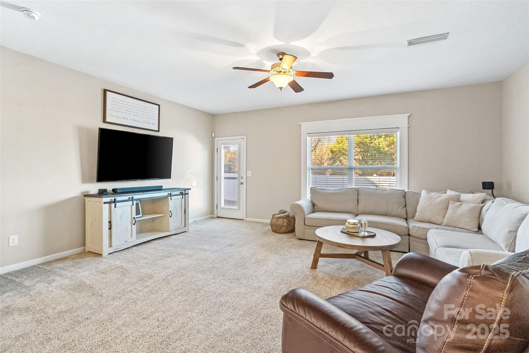 Ellis Pond - Residential