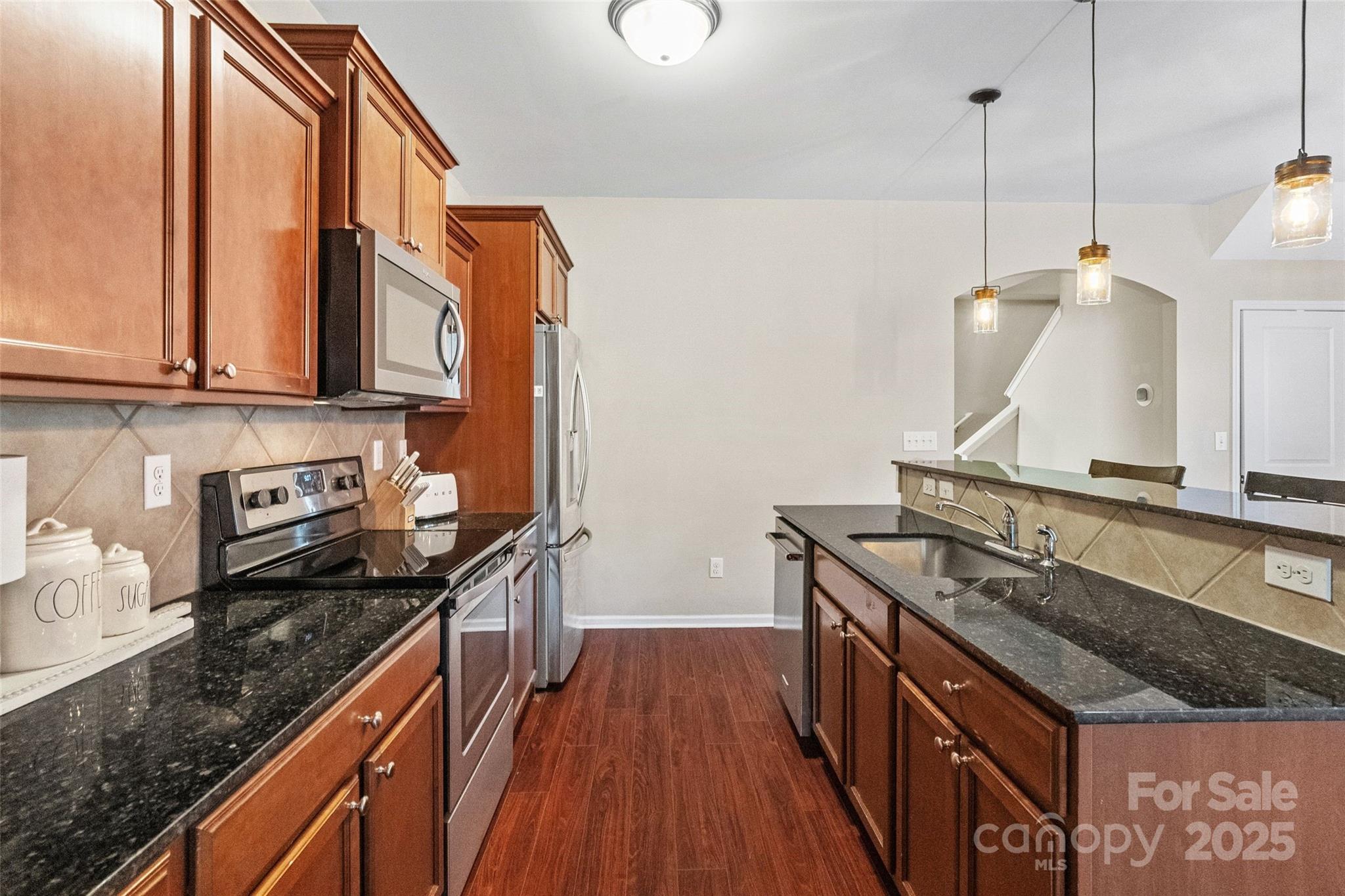 Ellis Pond - Residential