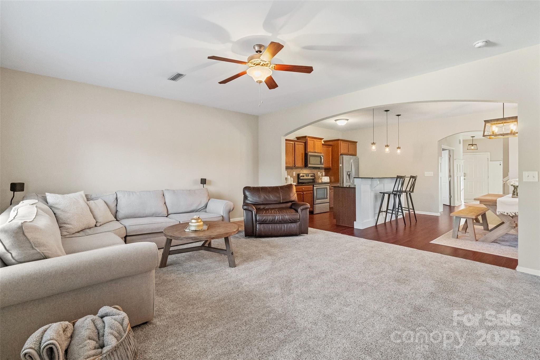 Ellis Pond - Residential