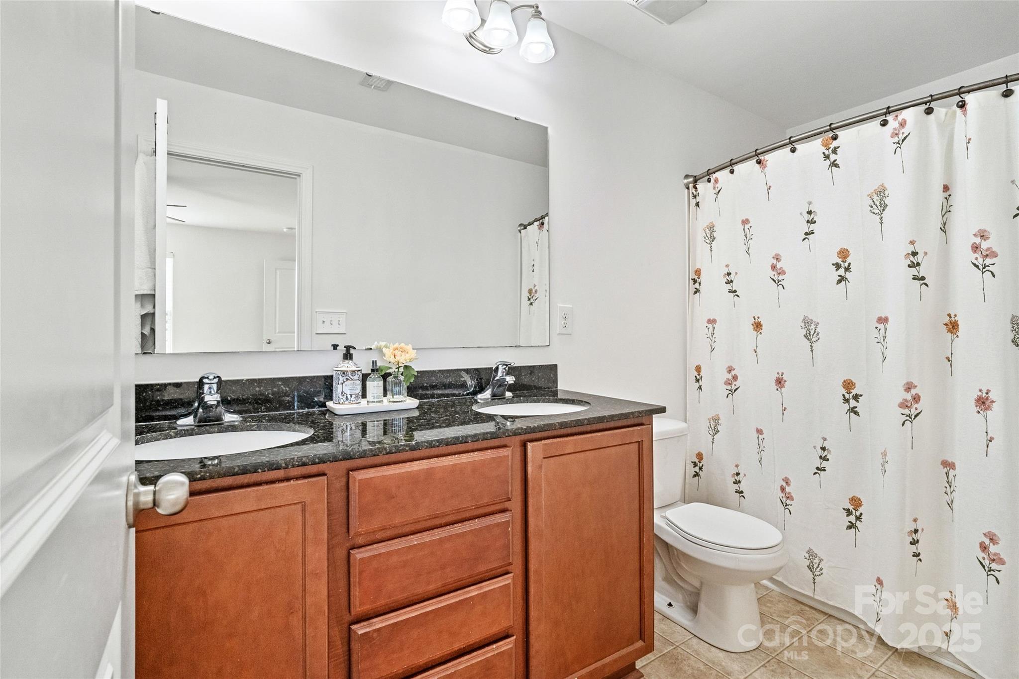 Ellis Pond - Residential