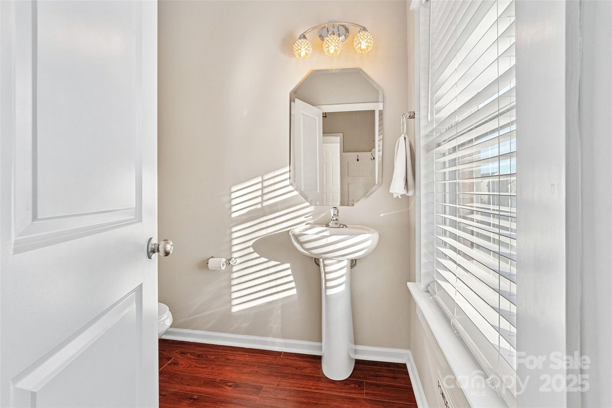 Ellis Pond - Residential