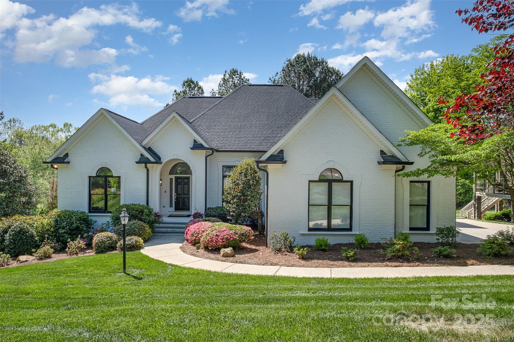 7280 Woodside Court