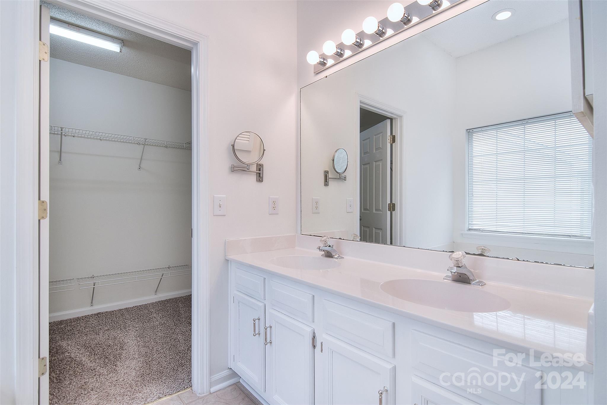 Brandon Oaks - Residential Lease