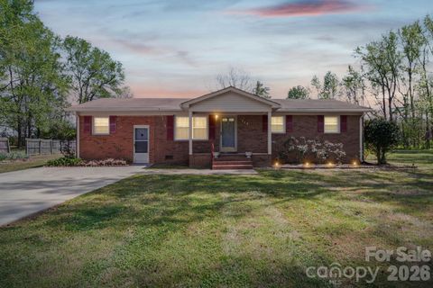 Photo of 712 Worthwood Circle, Monroe, NC 28112 (MLS # 4365138)