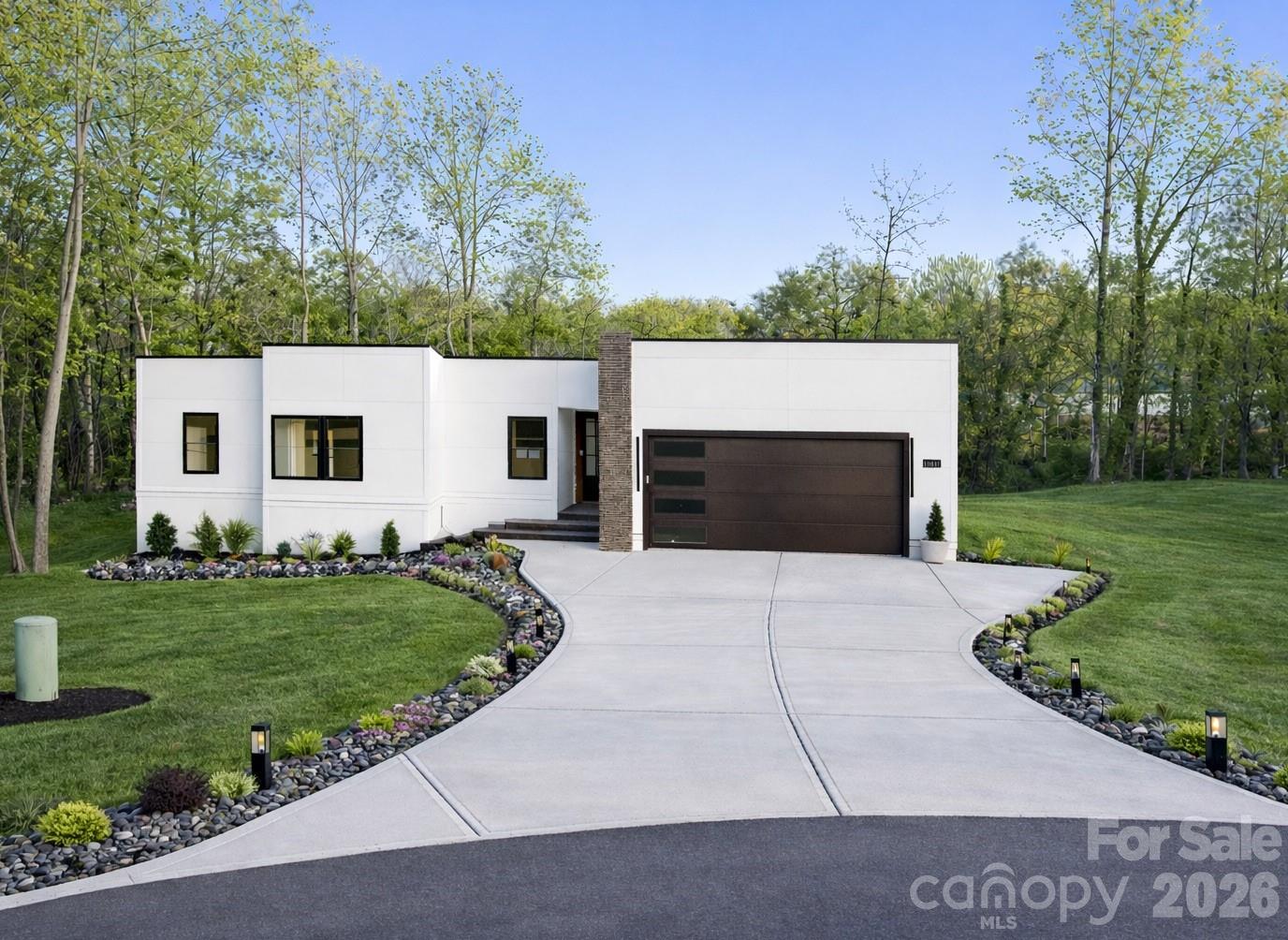 2520 27th Avenue Circle NE