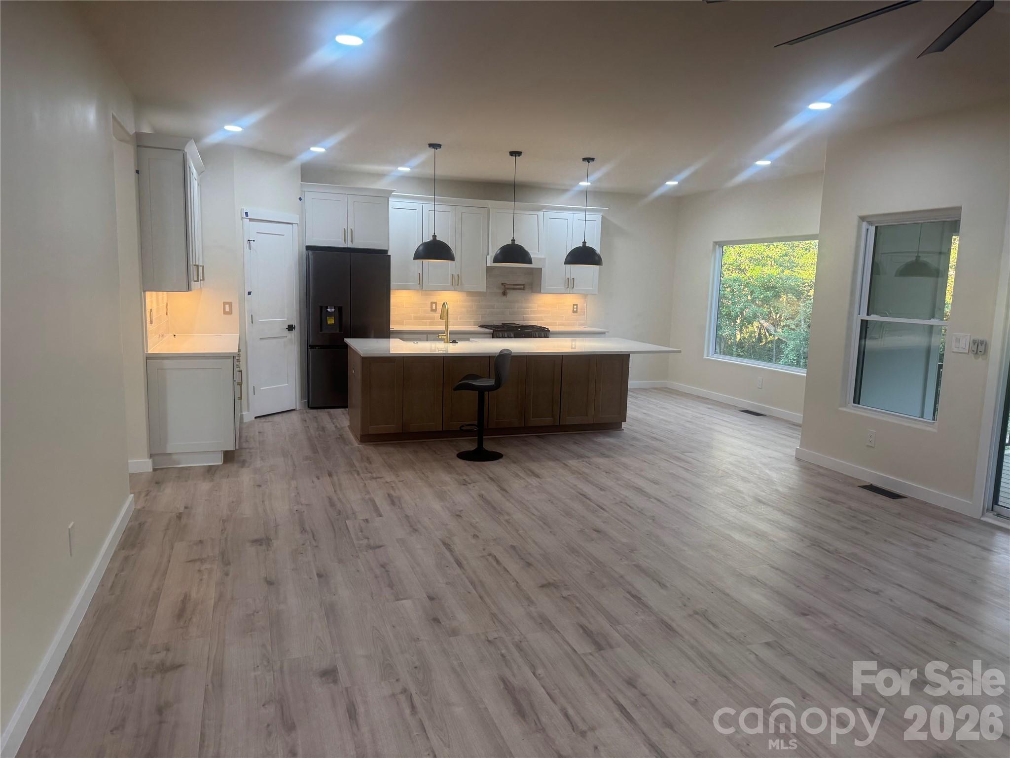 2520 27th Avenue Circle NE