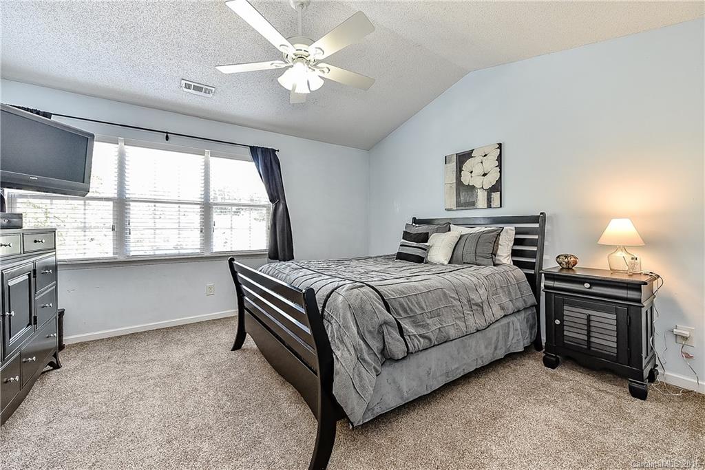 Holly Ridge - Residential