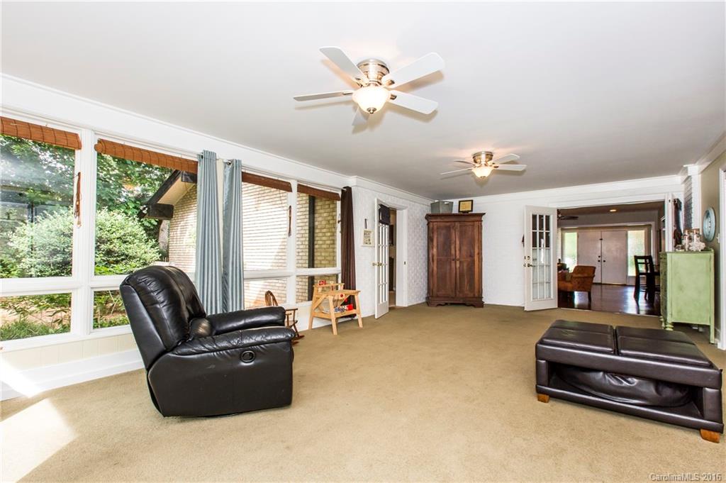 Lansdowne - Residential