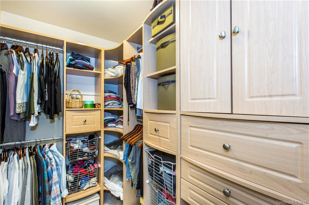 Lansdowne - Residential