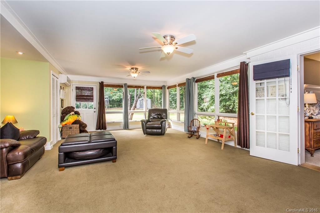 Lansdowne - Residential