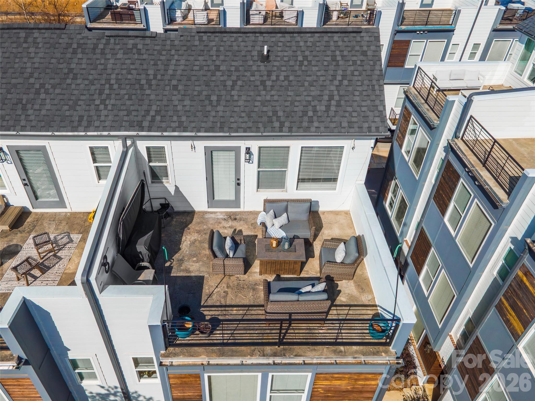 LOSO Terraces - Residential