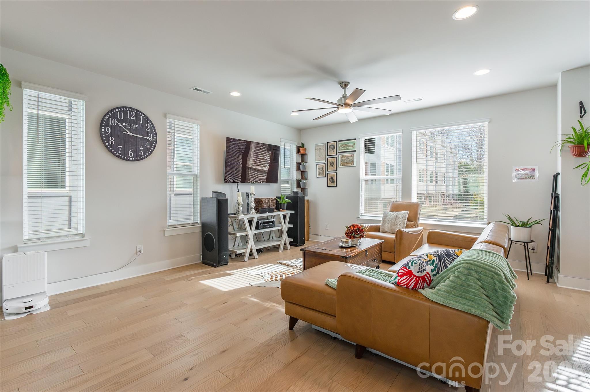 LOSO Terraces - Residential