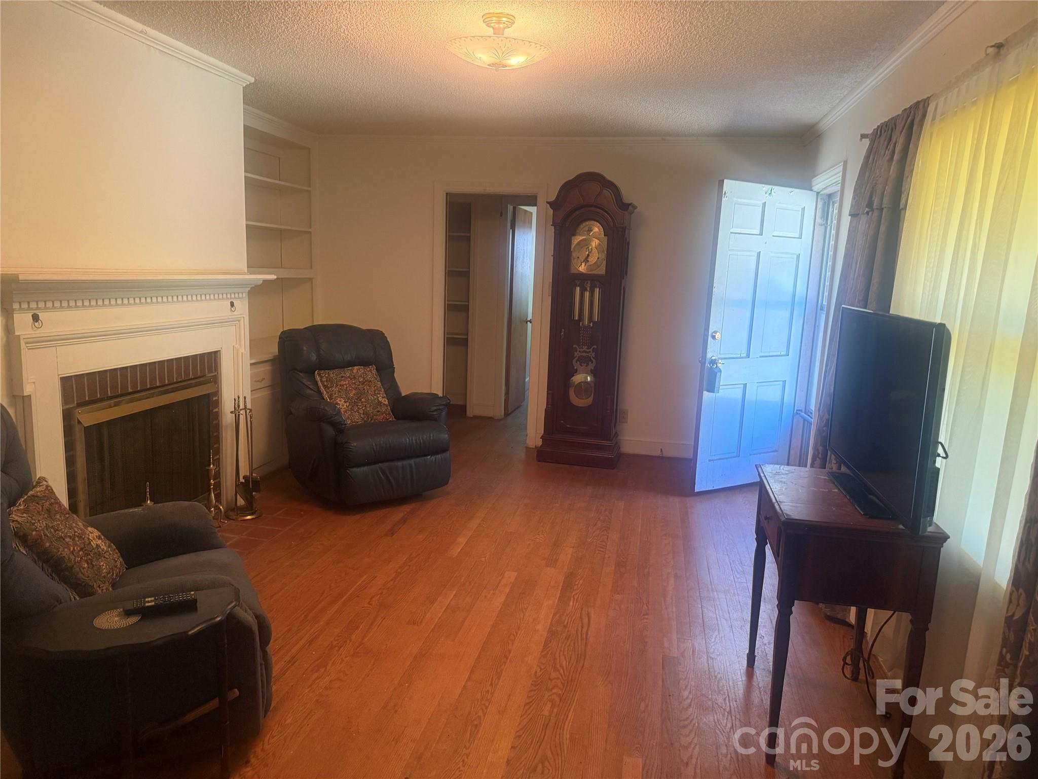 1554 Eden Terrace