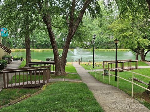 7329 Winery Lane Charlotte NC 28227