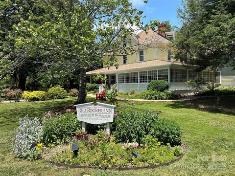 Photo of 136 N Dougherty Street, Black Mountain, NC 28711 (MLS # 4153008)
