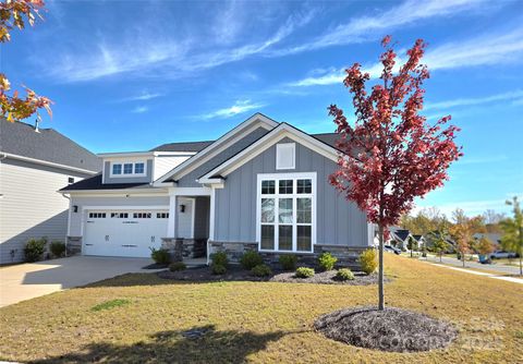 Photo of 7034 Kingfisher Way, Belmont, NC 28012 (MLS # 4315698) Photo of 7034 Kingfisher Way, Belmont, NC 28012 (MLS # 4315698)