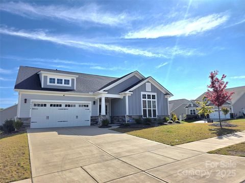 Photo of 7034 Kingfisher Way, Belmont, NC 28012 (MLS # 4315698) Photo of 7034 Kingfisher Way, Belmont, NC 28012 (MLS # 4315698)
