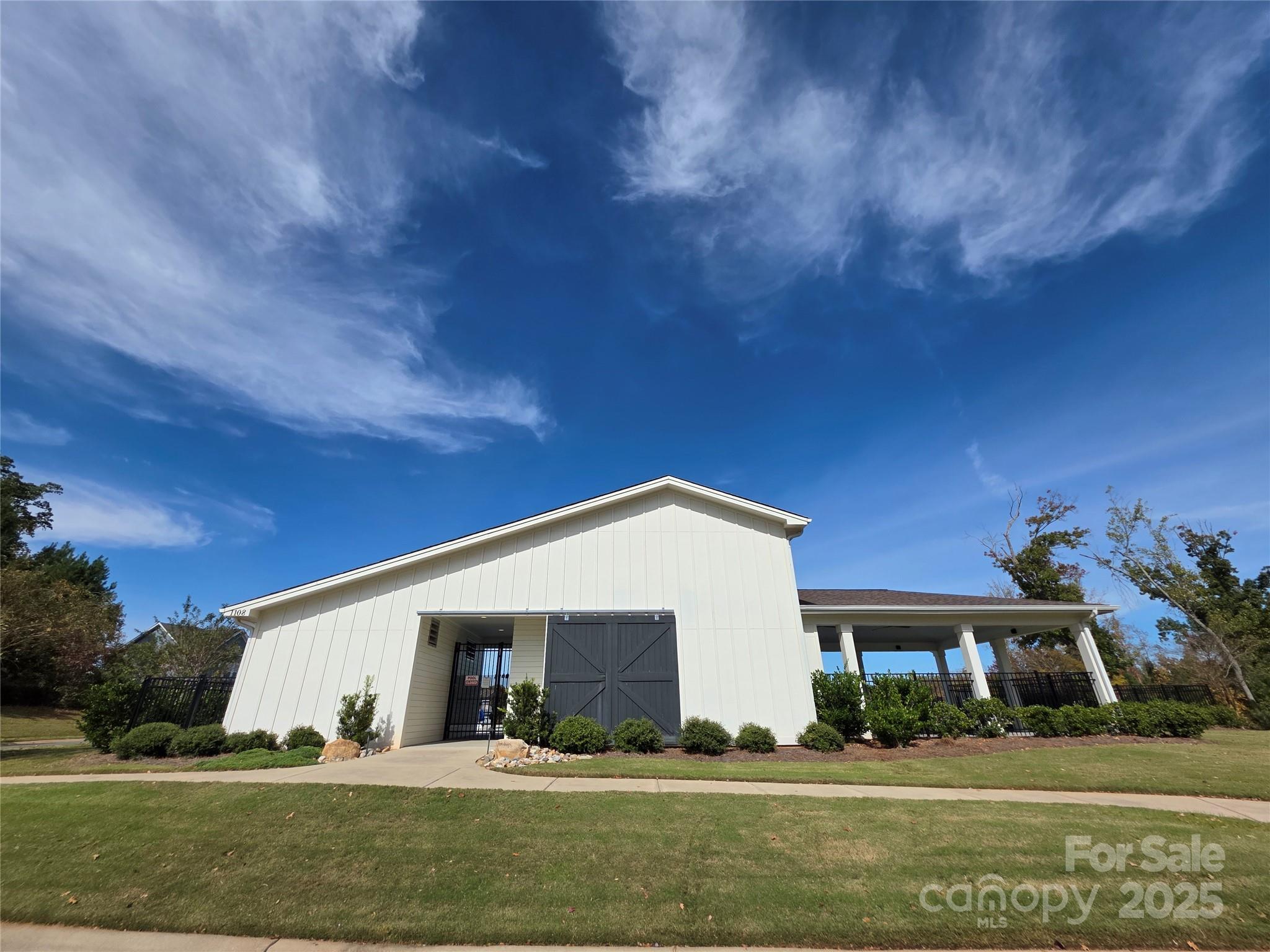 7034 Kingfisher Way