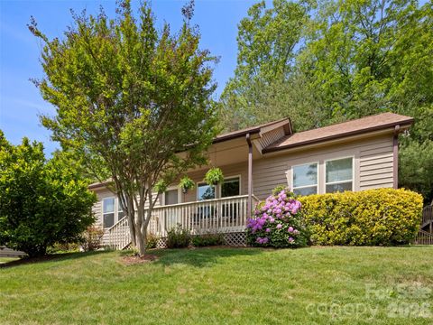 Photo of 1 Hedgerose Court #B, Asheville, NC 28805 (MLS # 4378976)