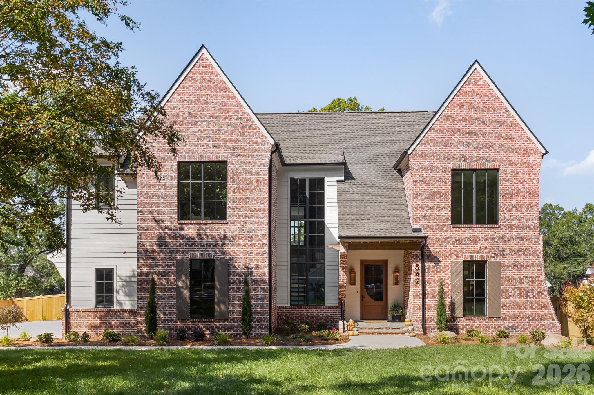 542 Lansdowne Road