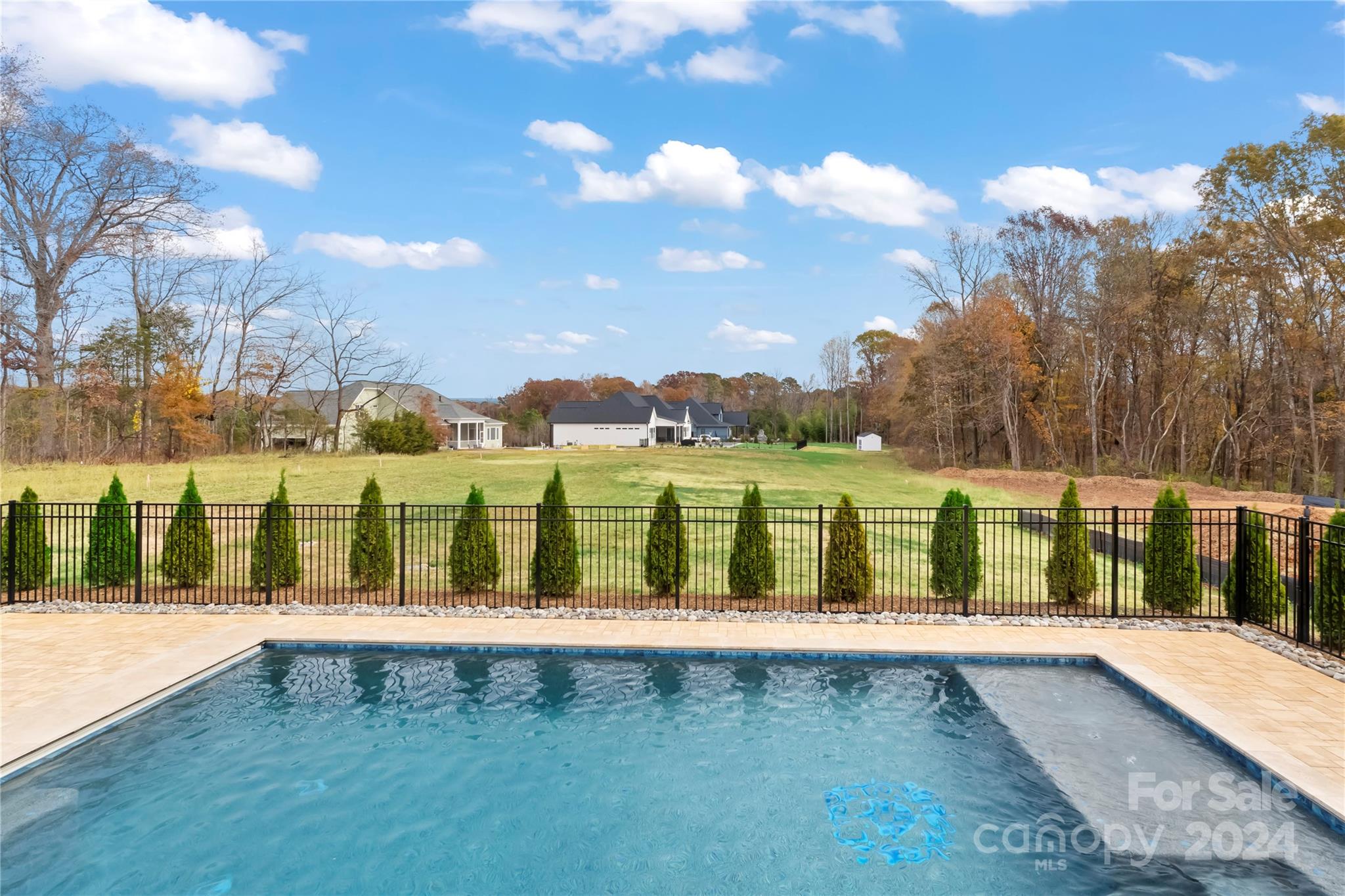 Davidson Pond - Residential