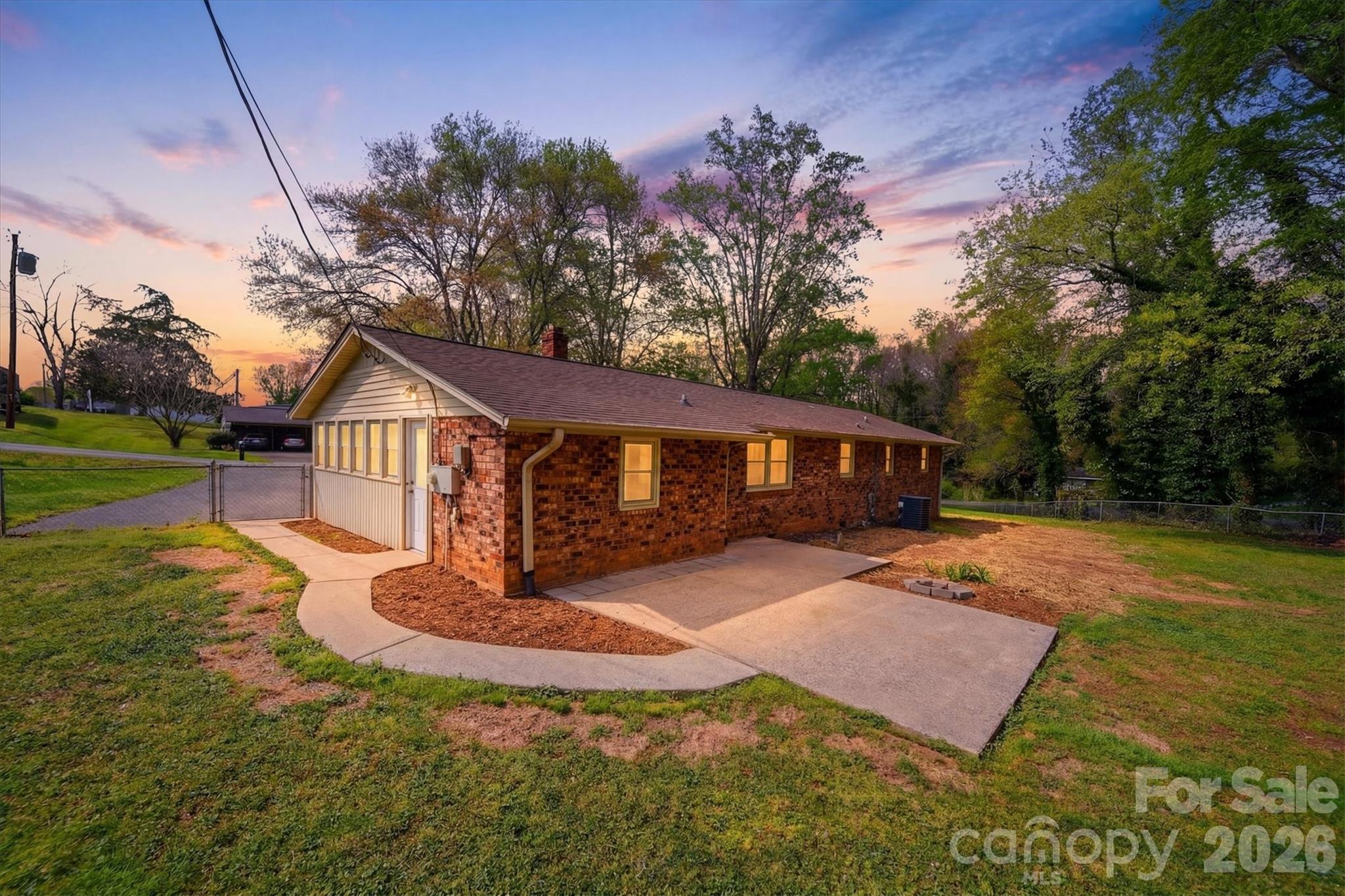 3244 25th Street Court NE