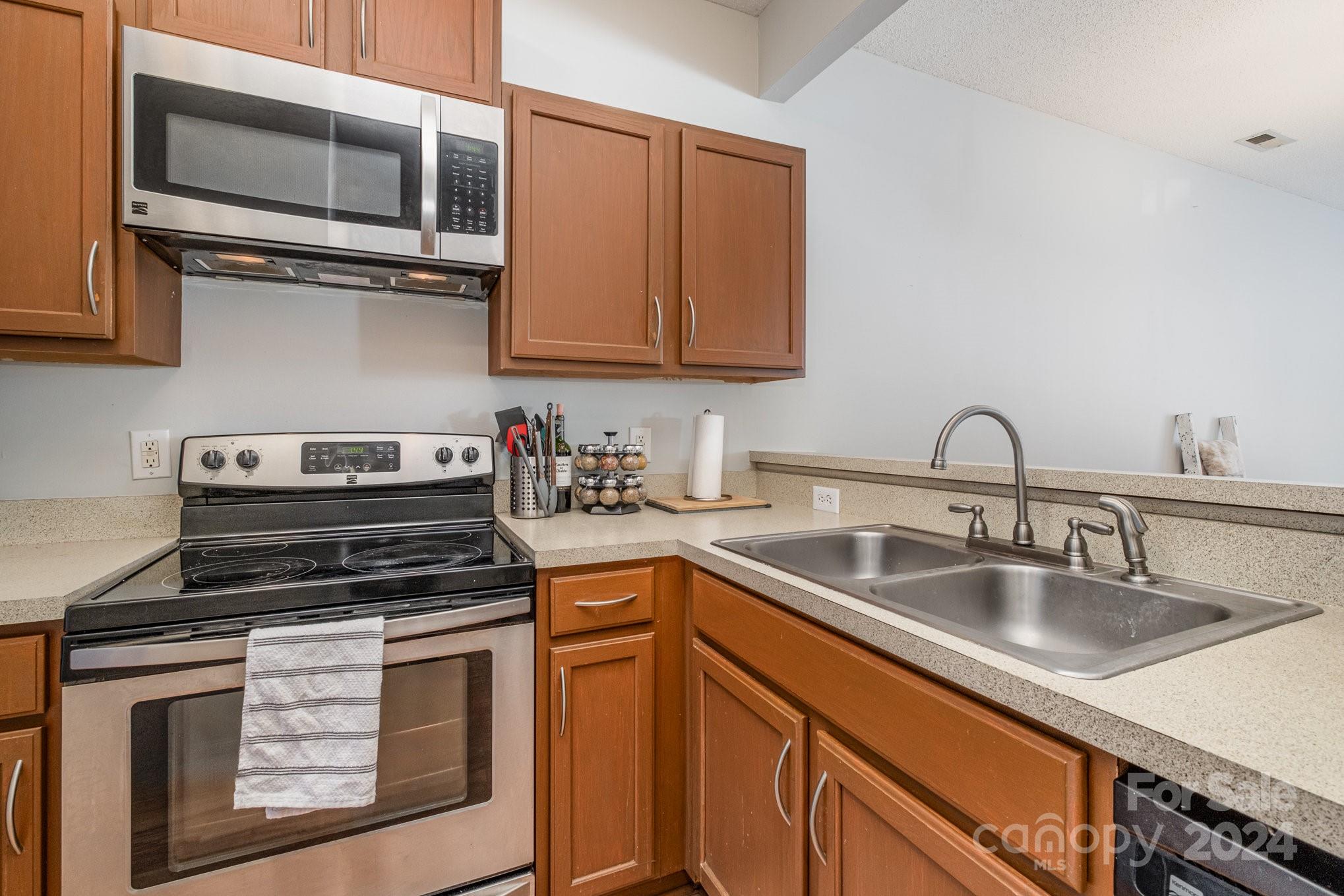 Towne Meadows At Treyburn - Residential