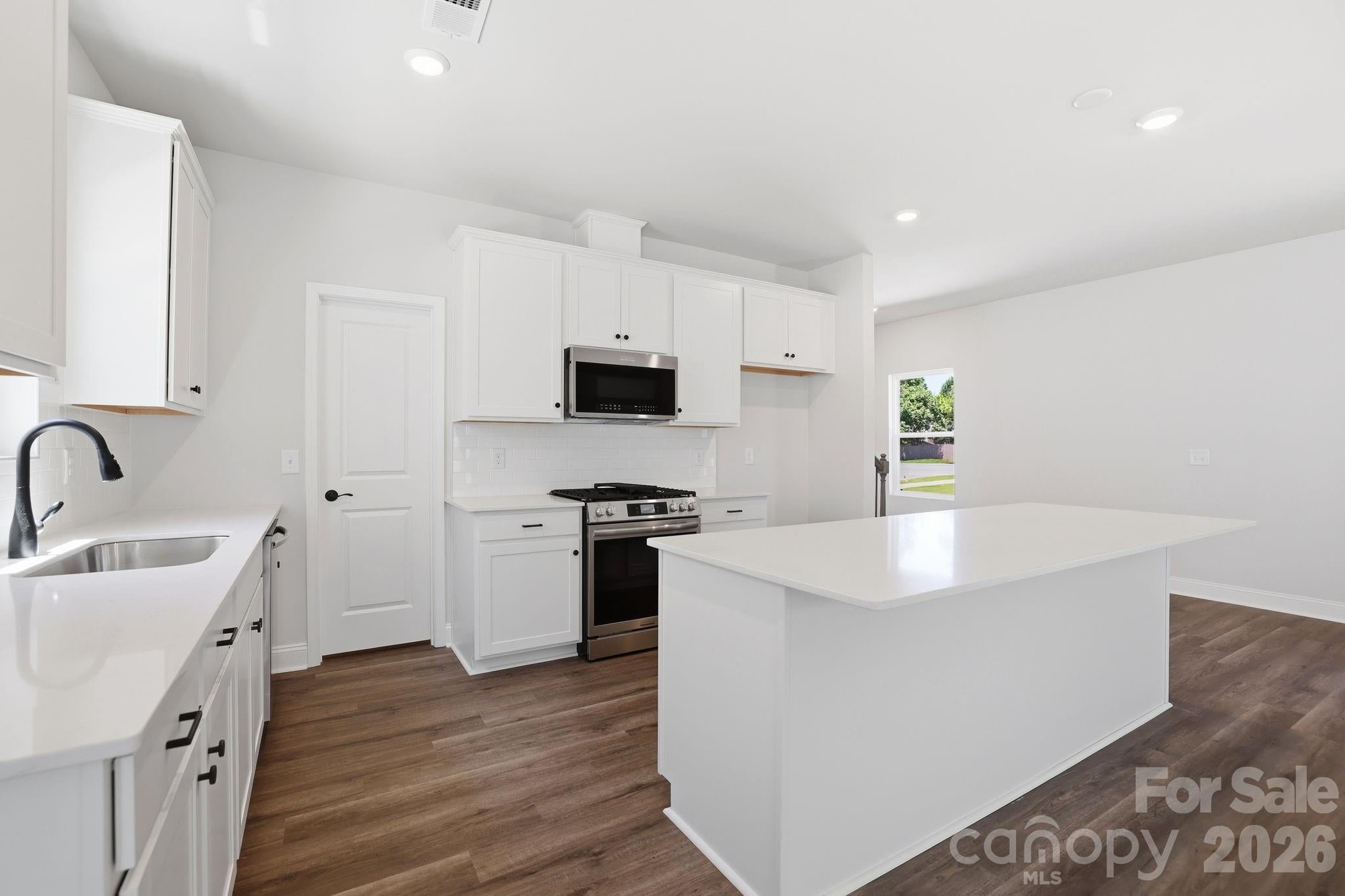 4009 Grommet Court