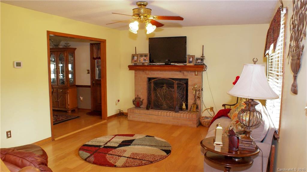 Cameron Acres - Residential