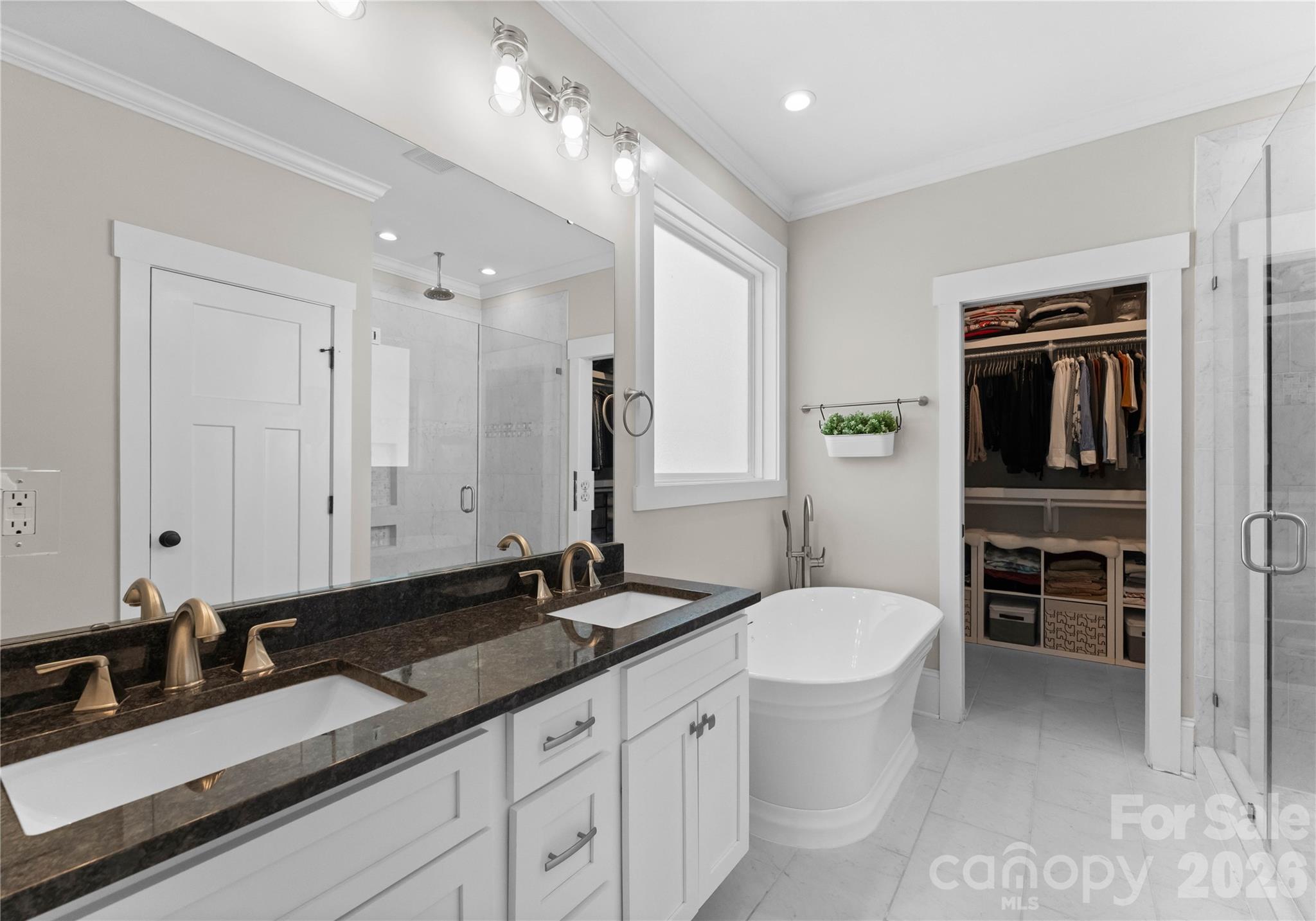 Camp Green - Residential