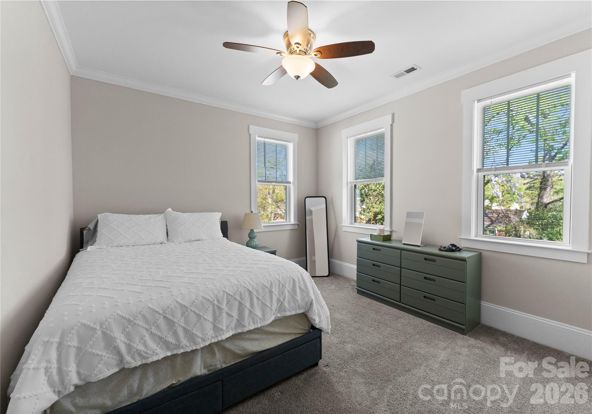 Camp Green - Residential