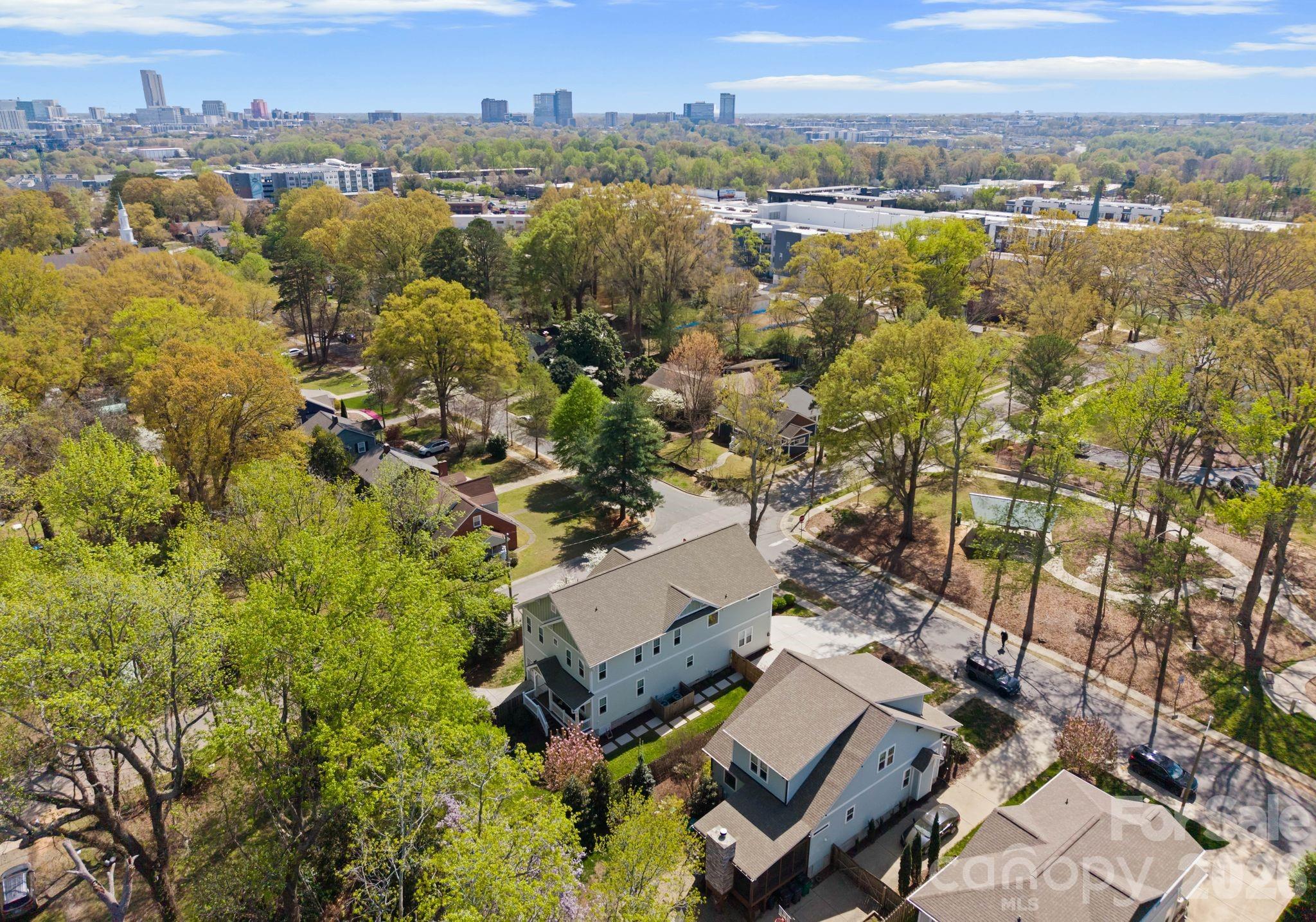 Camp Green - Residential