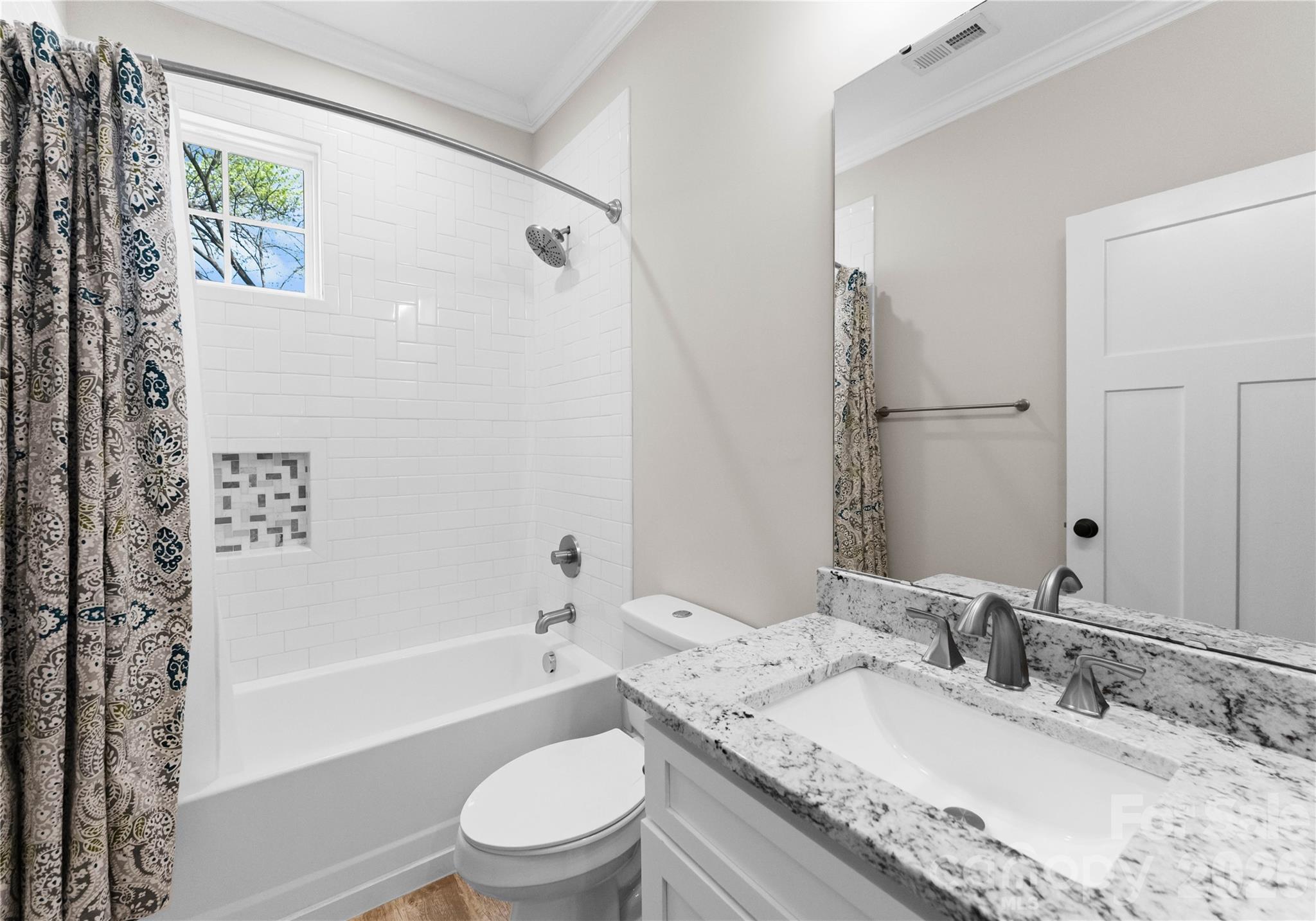 Camp Green - Residential