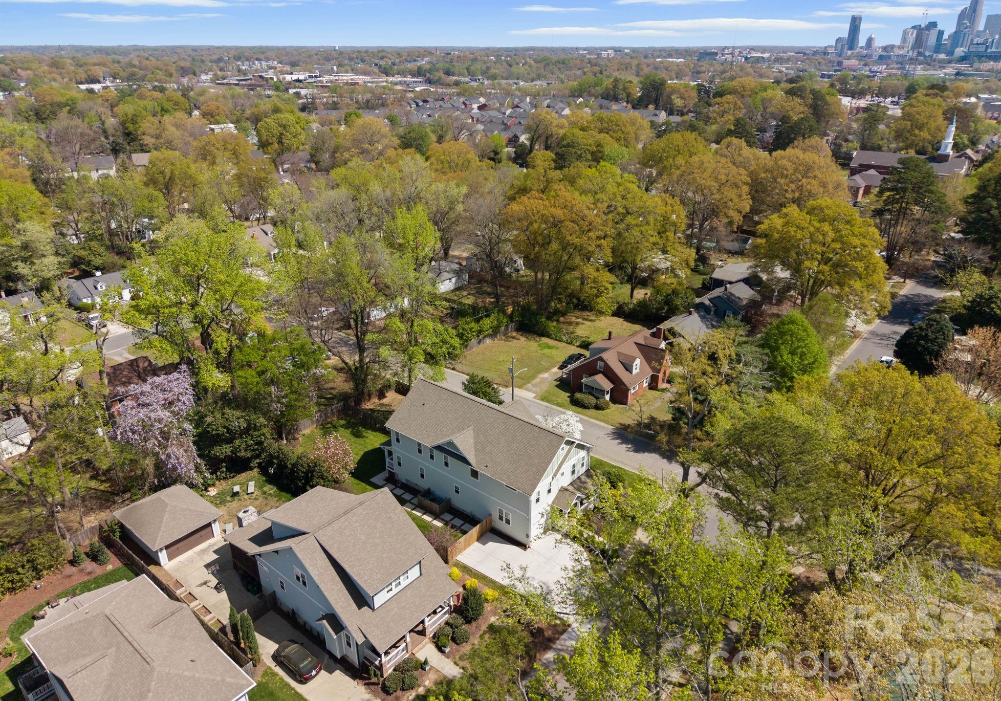 Camp Green - Residential