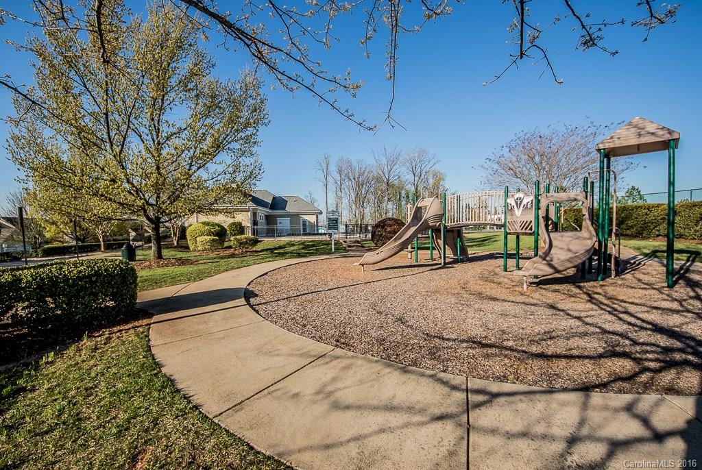 Old Stone Crossing - Residential