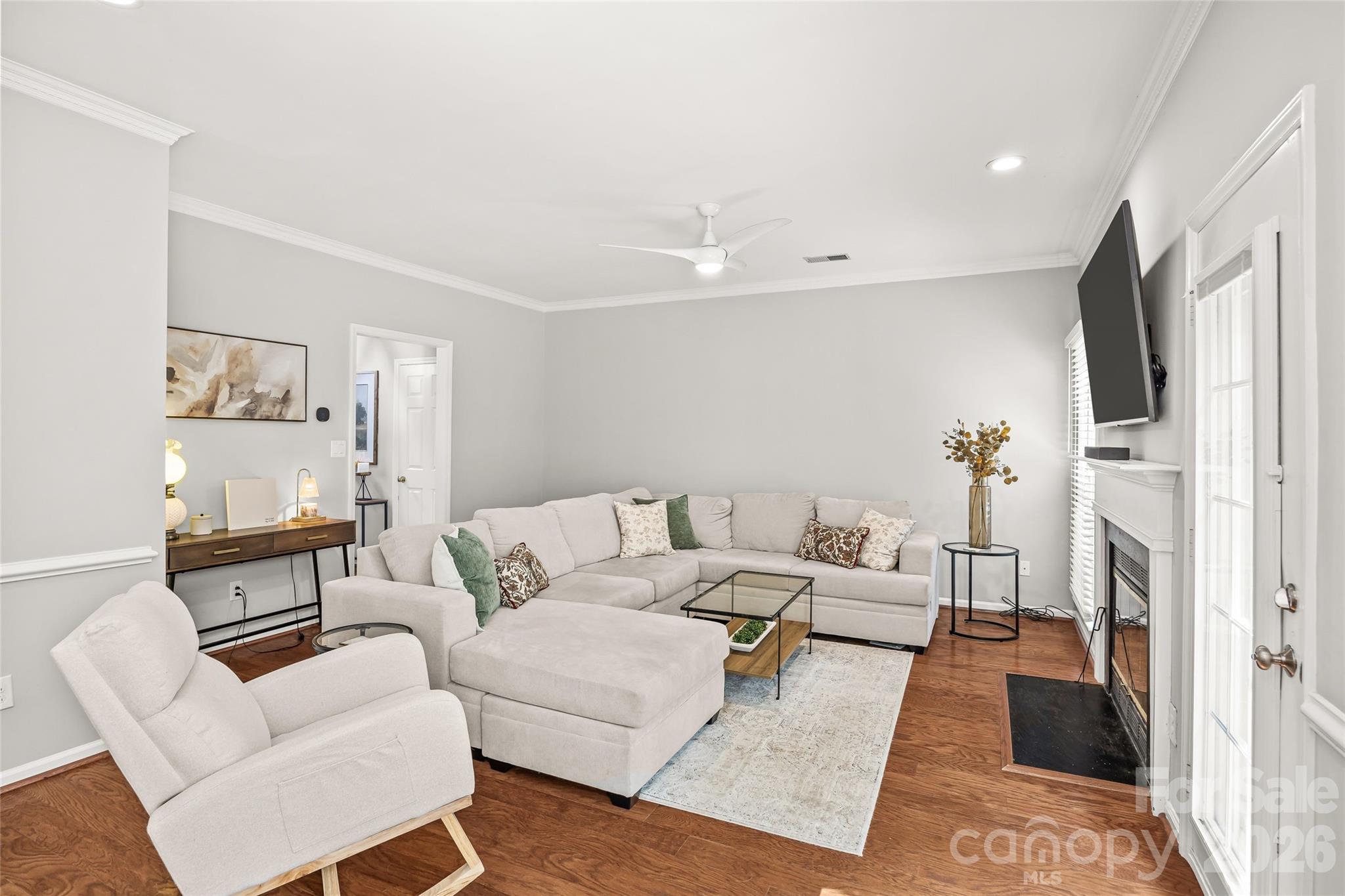 5933 Fitzwilliams Lane