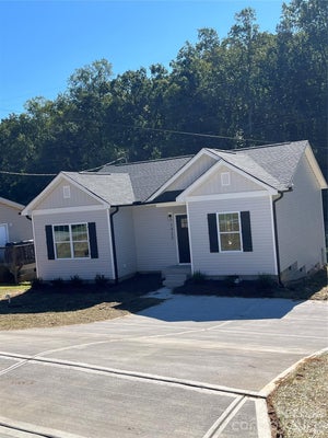 1422 JOHNSTON ST, GASTONIA, NC 28054 - Image 91c86830306cffe67768d8500d5376d5/561215262