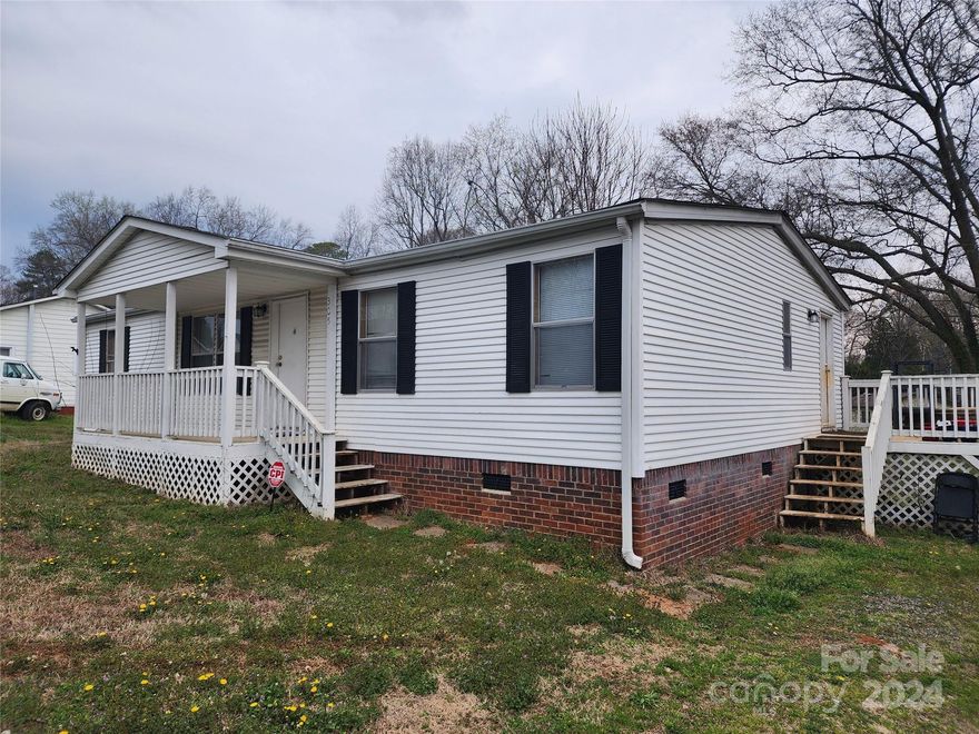 Great location in the Mount Holly area, close to shopping, schools and restaurants...in need of some work, the heat/air is not functional per the current owner...more photos to come...